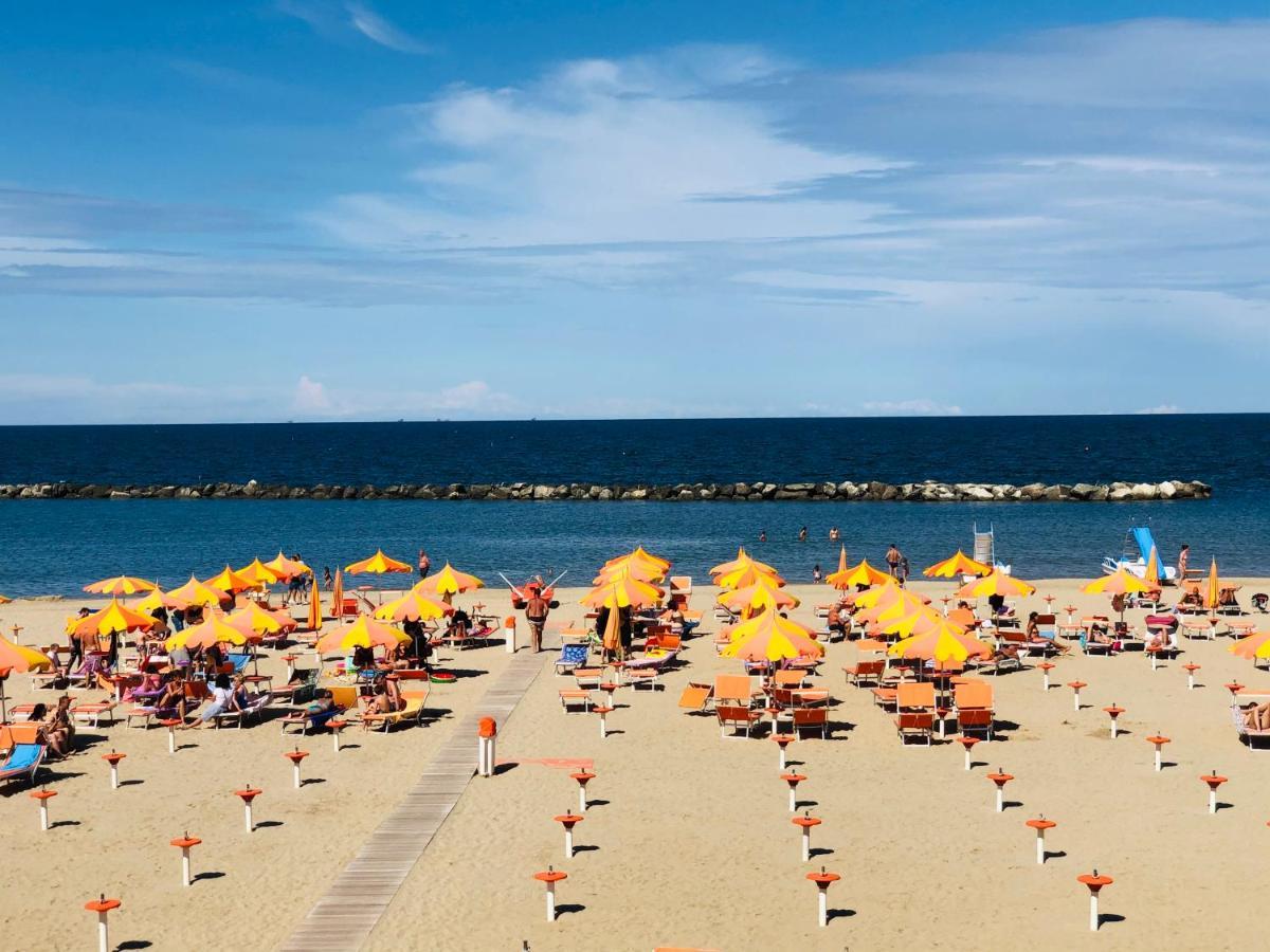 Hotel La Conchiglia Bellaria-Igea Marina Exterior photo