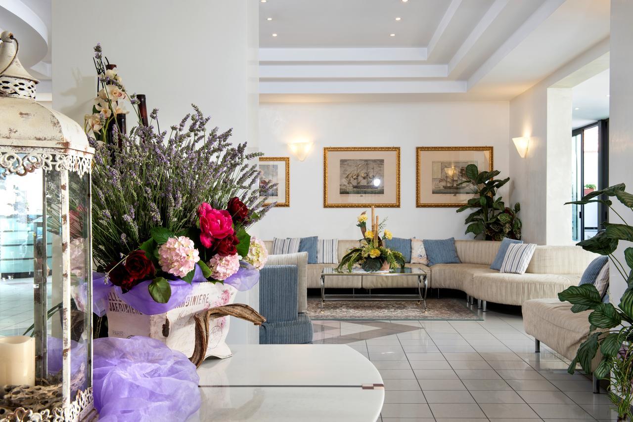 Hotel La Conchiglia Bellaria-Igea Marina Exterior photo
